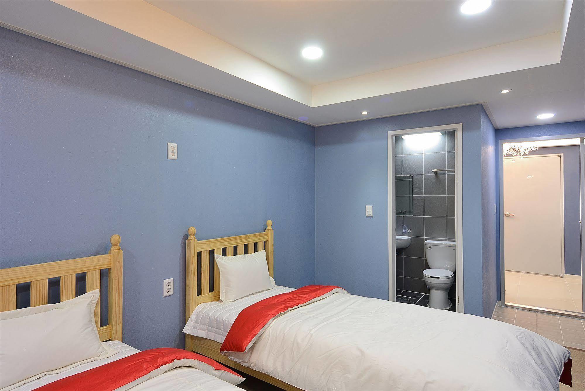 Red Guesthouse Σεούλ Εξωτερικό φωτογραφία